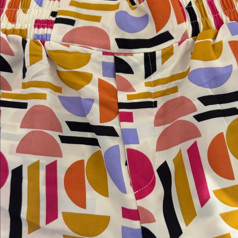 Timing Colorful Geometric Shorts - Picture 2 of 8